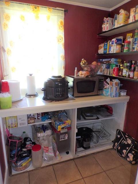 36 Frontenac St, Springfield, MA 01151 photo 5