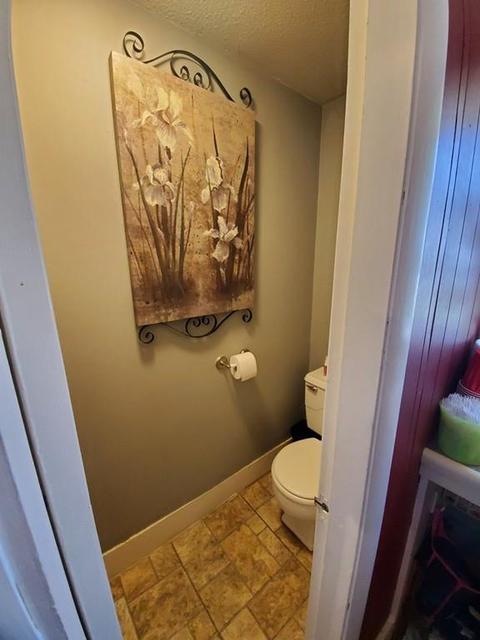 36 Frontenac St, Springfield, MA 01151 photo 6