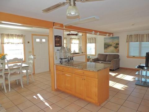 75 Pilgrim Ave, Wareham, MA 02571 photo 5
