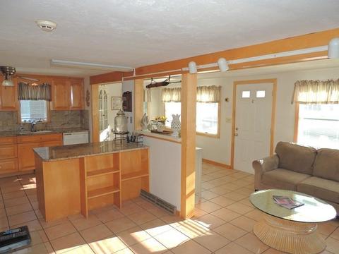 75 Pilgrim Ave, Wareham, MA 02571 photo 4