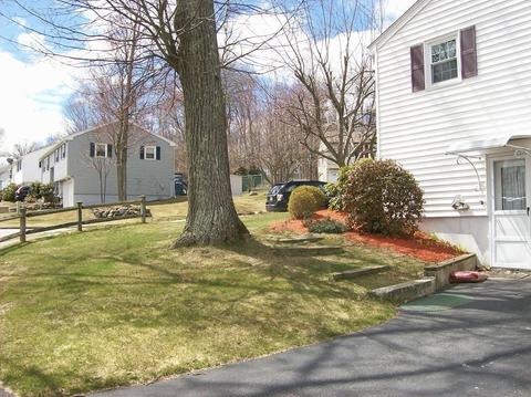 70 Venus Dr, Worcester, MA 01605 photo 4