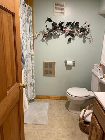 70 Venus Dr, Worcester, MA 01605 photo 26