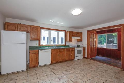 170 Pilgrim Ave, Worcester, MA 01604 photo 8