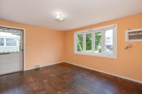 170 Pilgrim Ave, Worcester, MA 01604 photo 13
