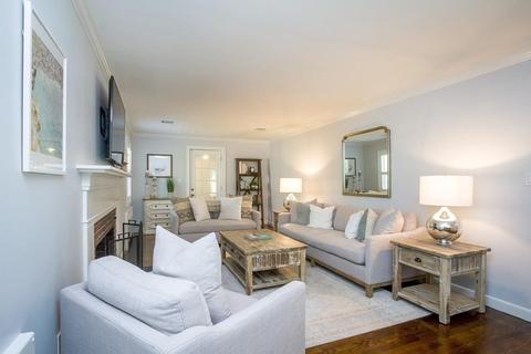 10 Cape Cod Ln, Milton, MA 02186 photo 9