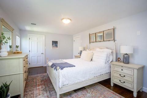 10 Cape Cod Ln, Milton, MA 02186 photo 13