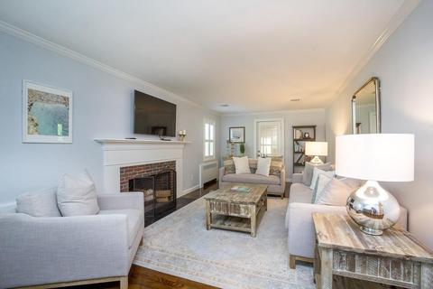 10 Cape Cod Ln, Milton, MA 02186 photo 8
