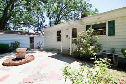 68 Fallston St, Springfield, MA 01119 photo 9