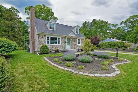 9 Bow St, Millis, MA 02054 photo 2