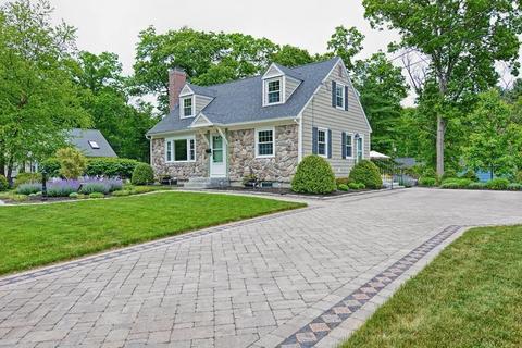 9 Bow St, Millis, MA 02054 photo 3