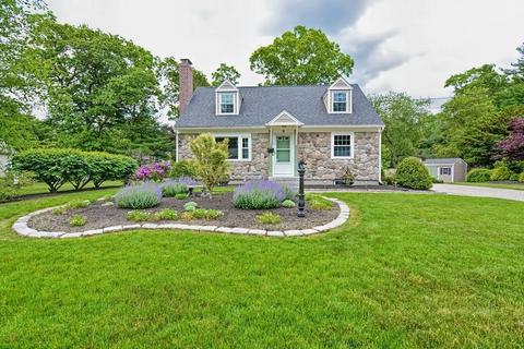 9 Bow St, Millis, MA 02054 photo 1