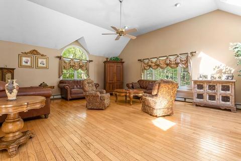 4 Brousseau Dr, Upton, MA 01568 photo 4