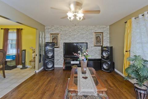 57 Marble Ave, Chicopee, MA 01013 photo 10