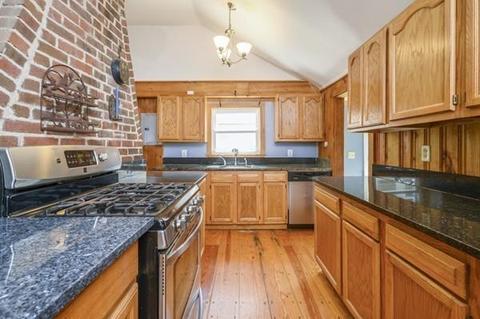 2 Mattapoisett Rd, Wareham, MA 02571 photo 8
