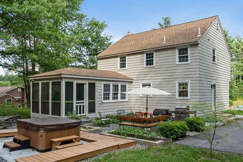 91 Ash St, Townsend, MA 01469 photo 2