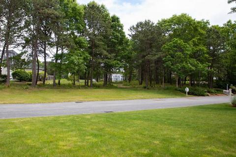 23 Eagle Dr, Mashpee, MA 02649 photo 3