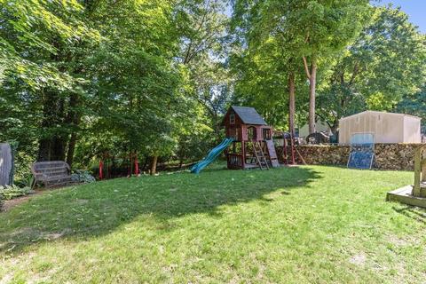 34 Willow St, Reading, MA 01867 photo 24