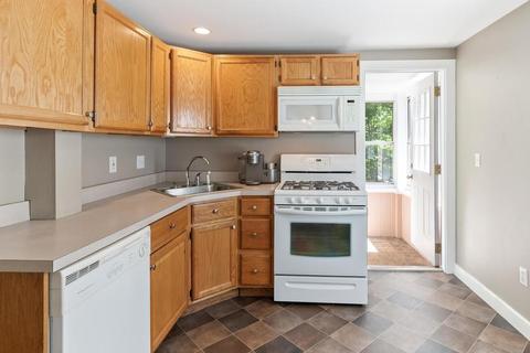 34 Willow St, Reading, MA 01867 photo 10