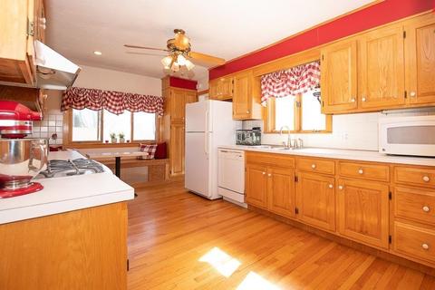 32 Rowena St, Worcester, MA 01606 photo 5