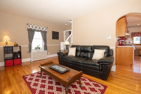 32 Rowena St, Worcester, MA 01606 photo 2