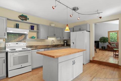 22 Bailey Ln, Georgetown, MA 01833 photo 18