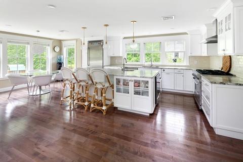 46 Hersey St, Hingham, MA 02043 photo 5