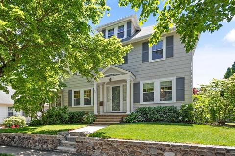 40 Cedar St, Marblehead, MA 01945 photo 2