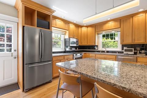 40 Cedar St, Marblehead, MA 01945 photo 14