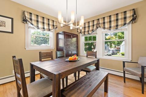 40 Cedar St, Marblehead, MA 01945 photo 9