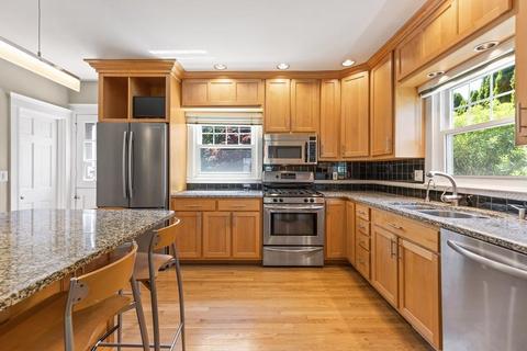 40 Cedar St, Marblehead, MA 01945 photo 11