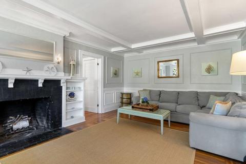 9 Greystone Rd, Marblehead, MA 01945 photo 3