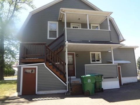 778 Grattan St, Chicopee, MA 01020 photo 2