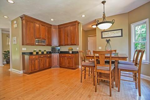 7 Lyons St, Franklin, MA 02038 photo 7