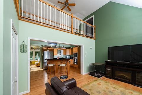 4 Fair Acres Ave, Raynham, MA 02767 photo 4