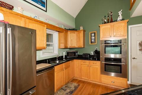 4 Fair Acres Ave, Raynham, MA 02767 photo 8