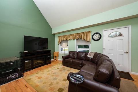 4 Fair Acres Ave, Raynham, MA 02767 photo 3