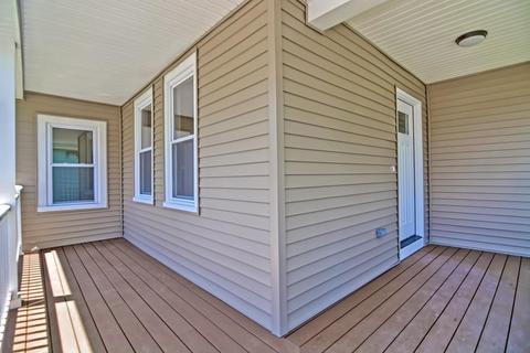 79 School St, Saugus, MA 01906 photo 6