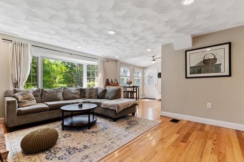 14 Cross St, Reading, MA 01867 photo 7