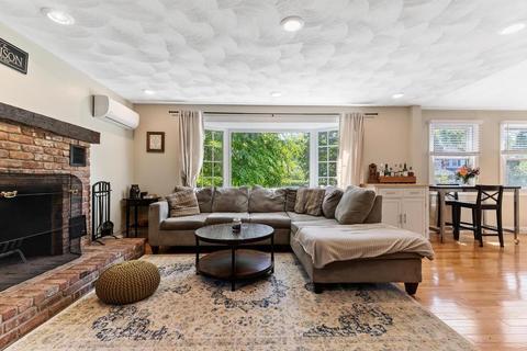 14 Cross St, Reading, MA 01867 photo 8