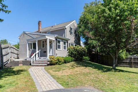 14 Cross St, Reading, MA 01867 photo 1