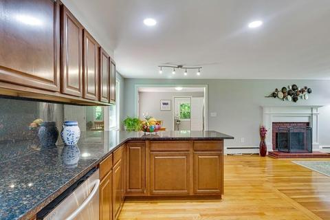 141 School St, Acton, MA 01720 photo 5