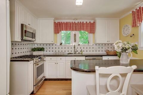 6 Manning St, Needham, MA 02494 photo 7