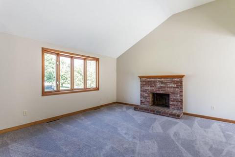 33 Chickering Rd, Raynham, MA 02767 photo 8
