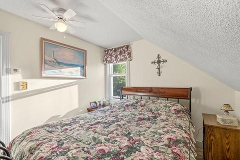 819 Jefferson St, Fall River, MA 02721 photo 12