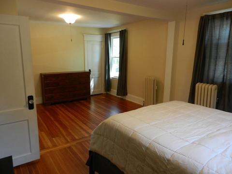 44 Howes St, Springfield, MA 01118 photo 11