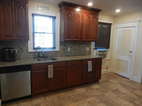 44 Howes St, Springfield, MA 01118 photo 7