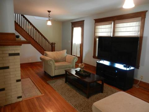 44 Howes St, Springfield, MA 01118 photo 3