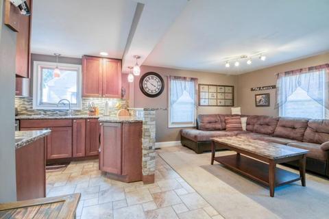 146 Powell Ave, Springfield, MA 01118 photo 8