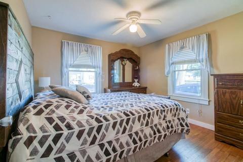 146 Powell Ave, Springfield, MA 01118 photo 21