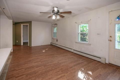 3 West St, Easthampton, MA 01027 photo 17